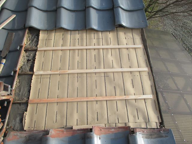 岡山市南区　瓦屋根補修工事　1階漆喰入れ替え工事