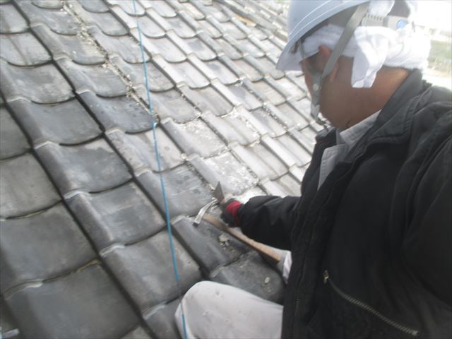 岡山市北区　雨漏り修理　瓦修理