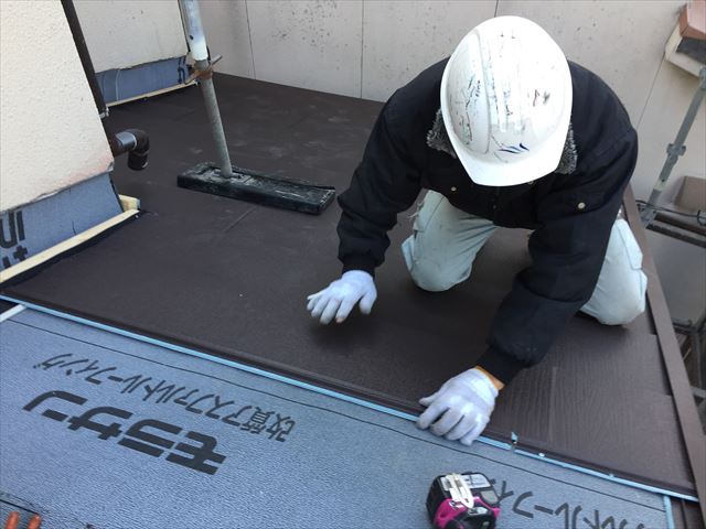 岡山市北区　スーパーガルテクト1階の前施工