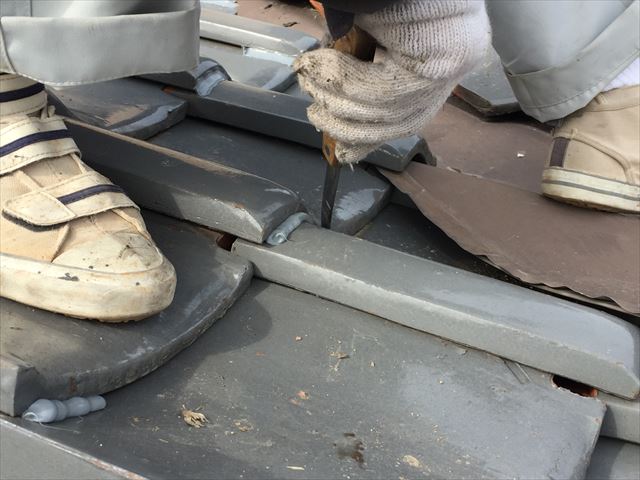 岡山市南区　屋根修繕　瓦止めラバーロック工法