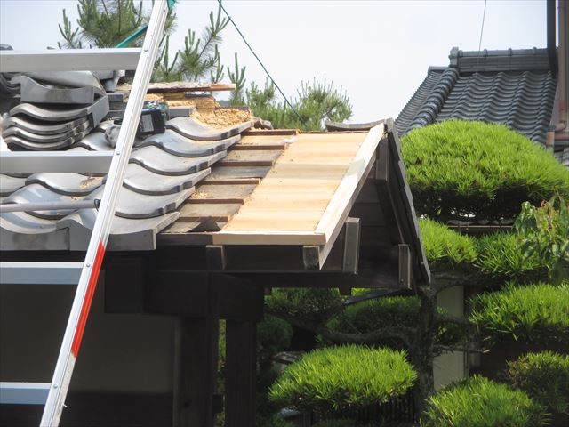 岡山市中区門の瓦補修工事
