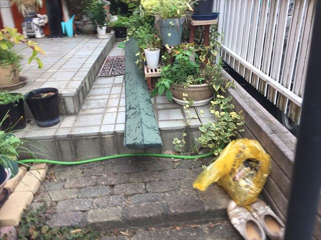 岡山市南区カラーべストの棟板金脱落