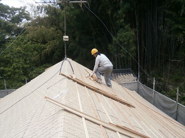 岡山県久米南町　屋根工事　屋根リフォーム　桟木打ちつけ