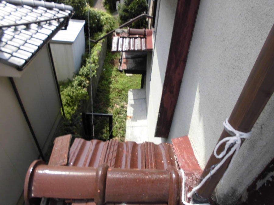 袖瓦もずれています