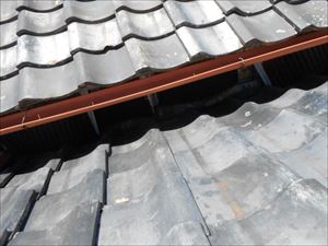 ネコ侵入対策　屋根取り合い部分②