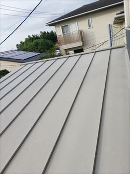 属屋根　ガルバリウム鋼板