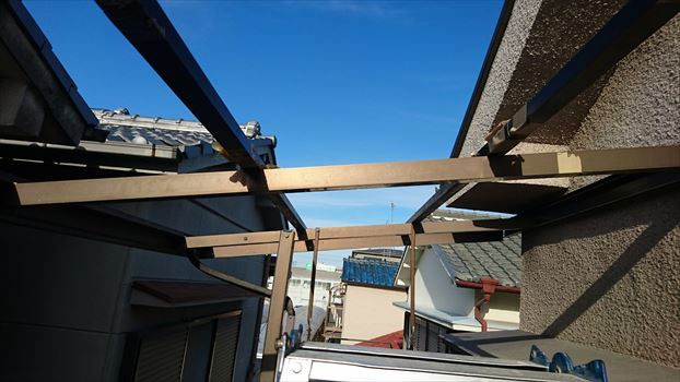 波板屋根全面張替　撤去