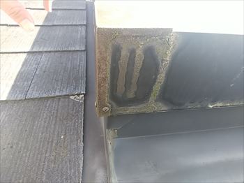 天窓　サッシ　汚れ