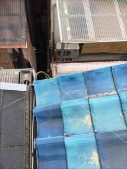 ケラバ瓦　歪み修正