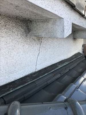 雨漏り調査　壁　クラック