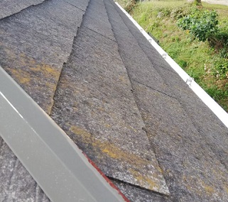 屋根材劣化　棟板金錆び　工事のご提案