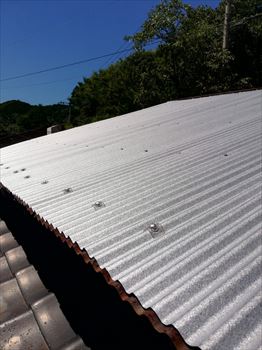 トタン屋根　カバー工法　完成