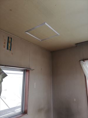 点検口取付け　天井