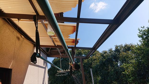 ベランダ　波板　飛散