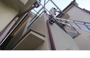ベランダ屋根張替え　脚立
