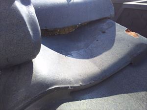 現地調査　漆喰劣化　葺き土剥き出し