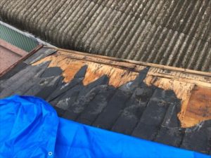 防水シートの破損