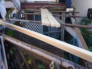 １階テラス　波板下地補強