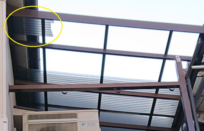 波板　突風被害　浮き