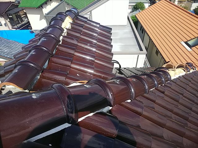 棟瓦　ズレ剥がれ