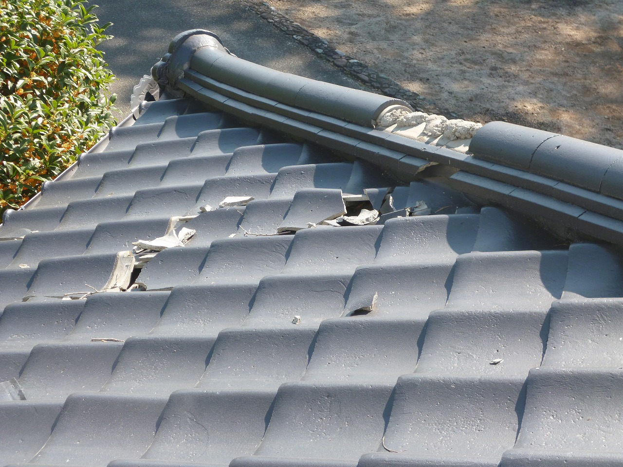 くだり棟瓦被害