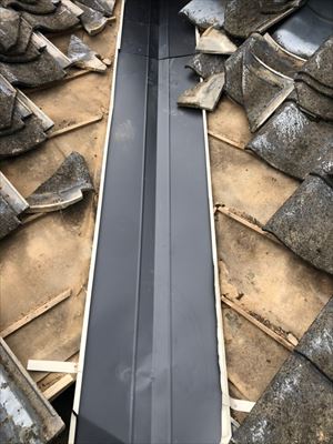 谷樋板金　交換完了