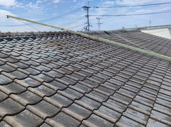 アパートのパラペットを繋ぐ鉄骨が落下