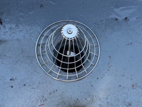 ステンレス防塵ネット取付完了