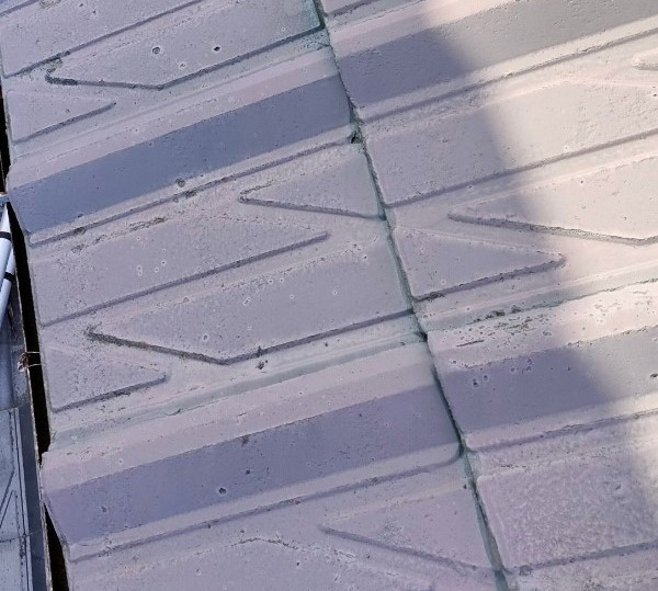 セメント瓦の塗膜が劣化
