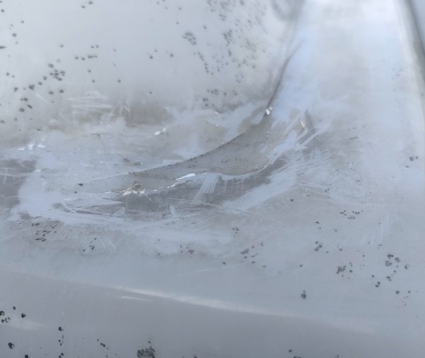 ドーム型天窓のひび割れ