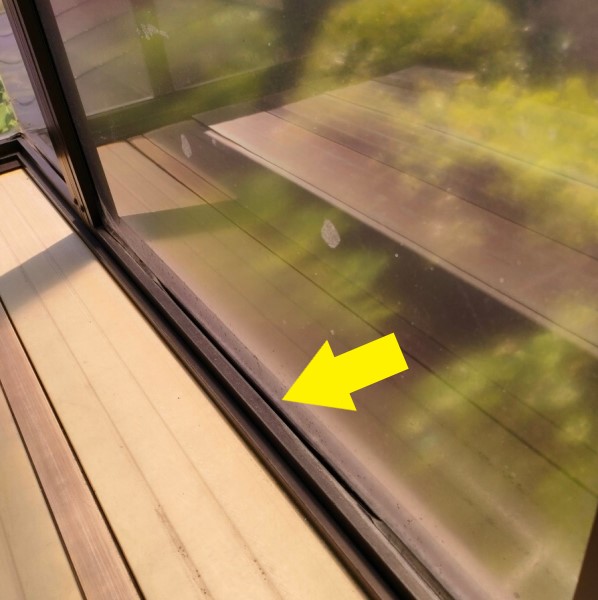 ベランダ側面のパッキンが劣化