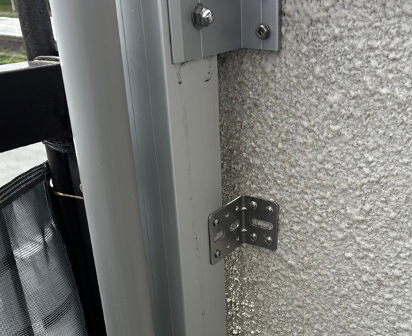 ベランダ柱の固定