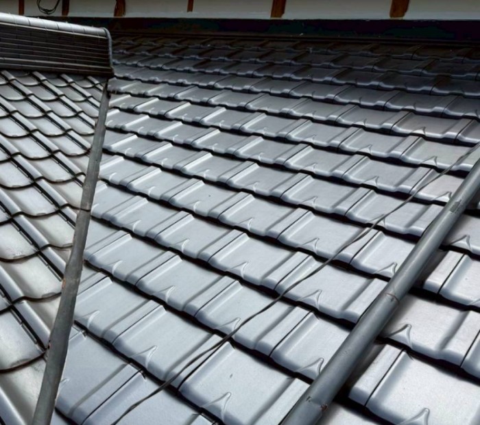 不信感のある業者による葺き替え工事のやり直し、葺き直しが完了