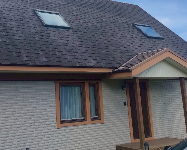 別荘の屋根・外壁に改修工事をご提案しました