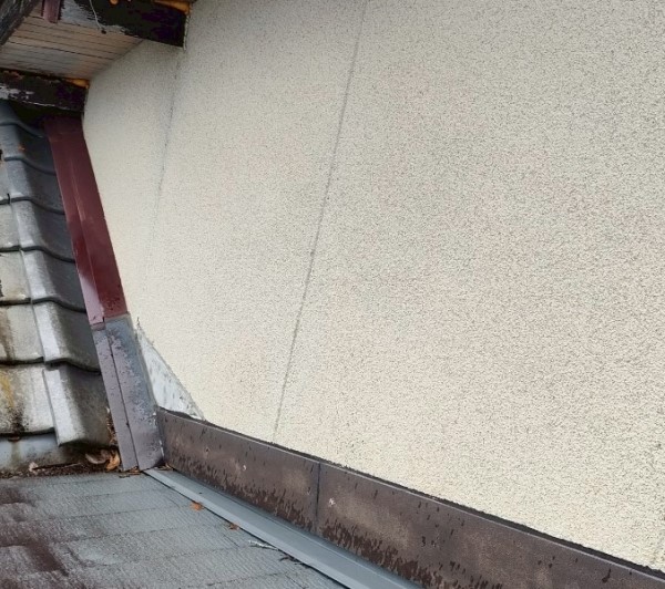 外壁のひび割れ