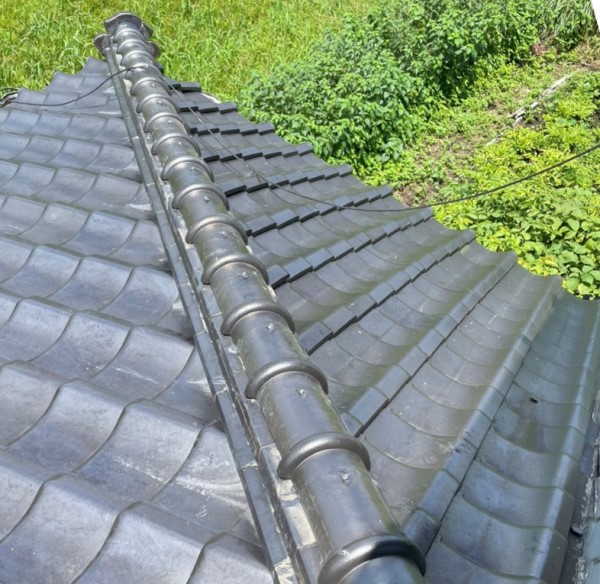 平瓦取り直し・棟取り直しが完了しました