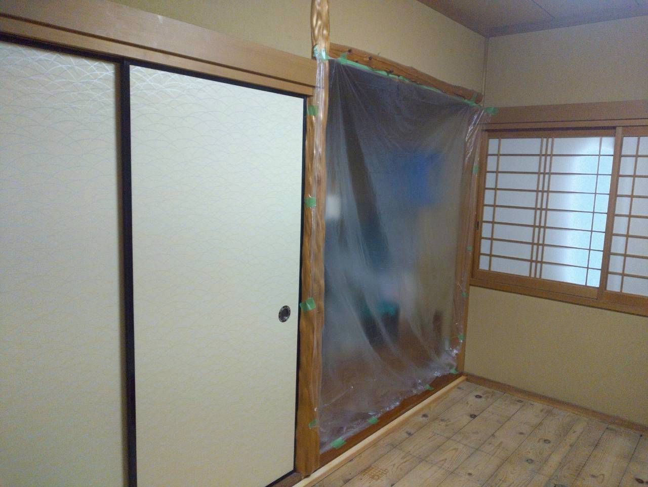 床の間も養生しました