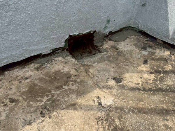 改修ドレン取り付け前