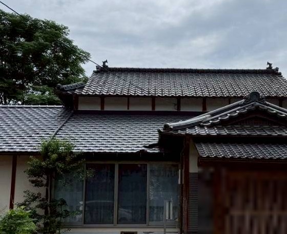 施工不良の業者の後に当店で適切に葺き替え工事を完工した住宅