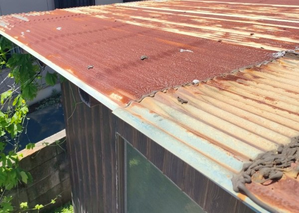 波トタンの納屋の屋根調査が完了