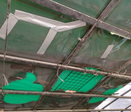 カーポート　平板　破損②