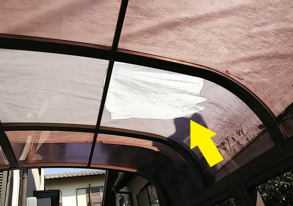 突風被害を受けたカーポート平板屋根