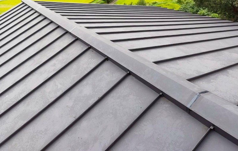 貫板交換が完了した棟板金