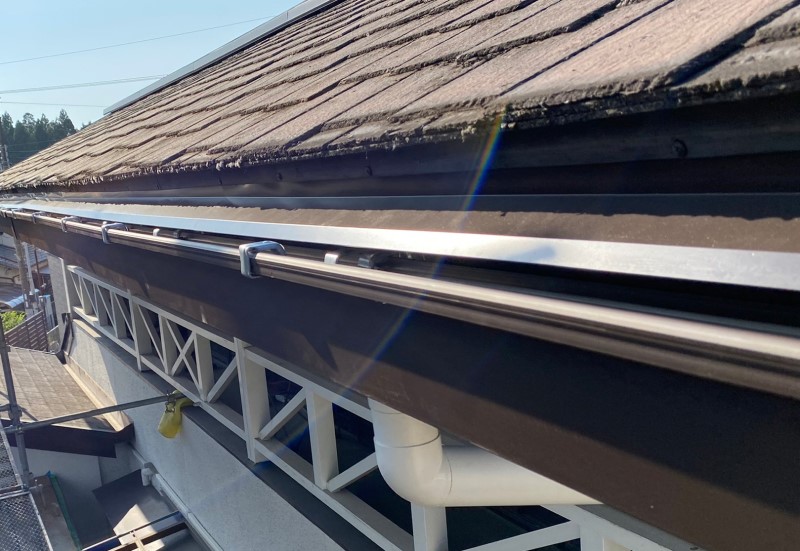 軒樋の取り付け工事が完了