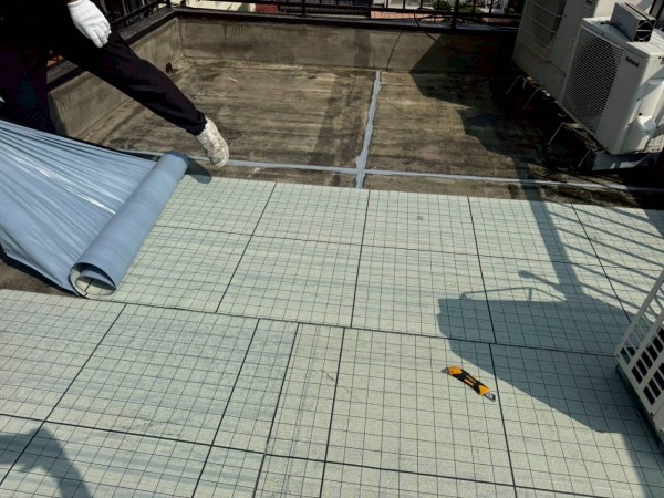 通気緩衝シート敷設