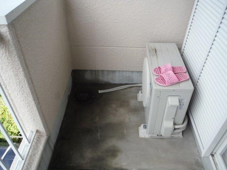 和歌山市でベランダの防水工事行い、工事前に撮った写真