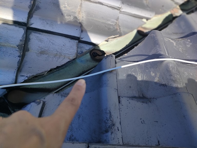 和歌山市でコーキングを使って応急処置した