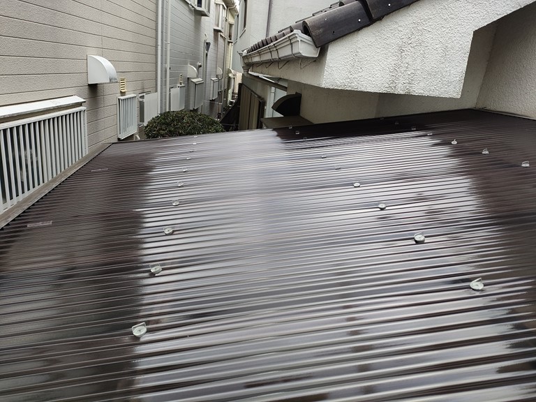 和歌山市でポリカ波板を張りました