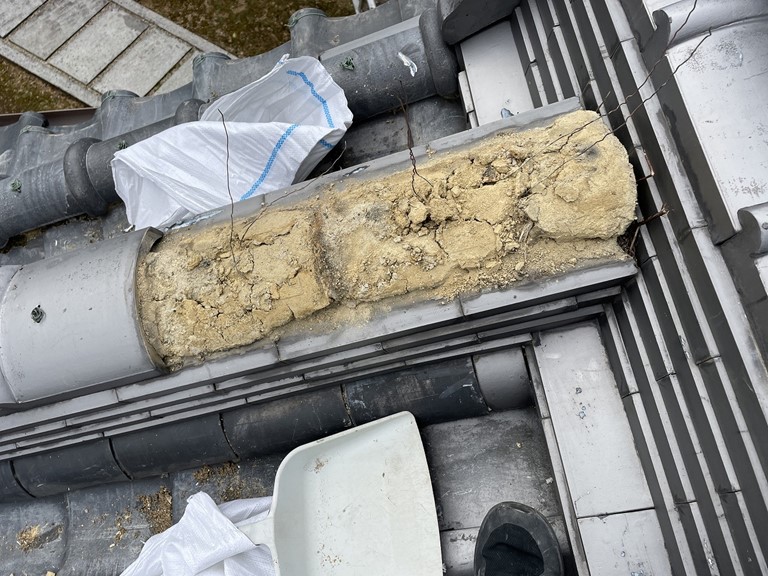 和歌山市で冠瓦を仮撤去します