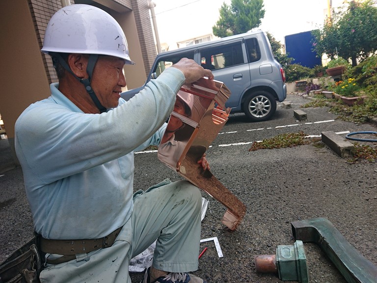 和歌山市で呼び樋、漏斗を加工しました